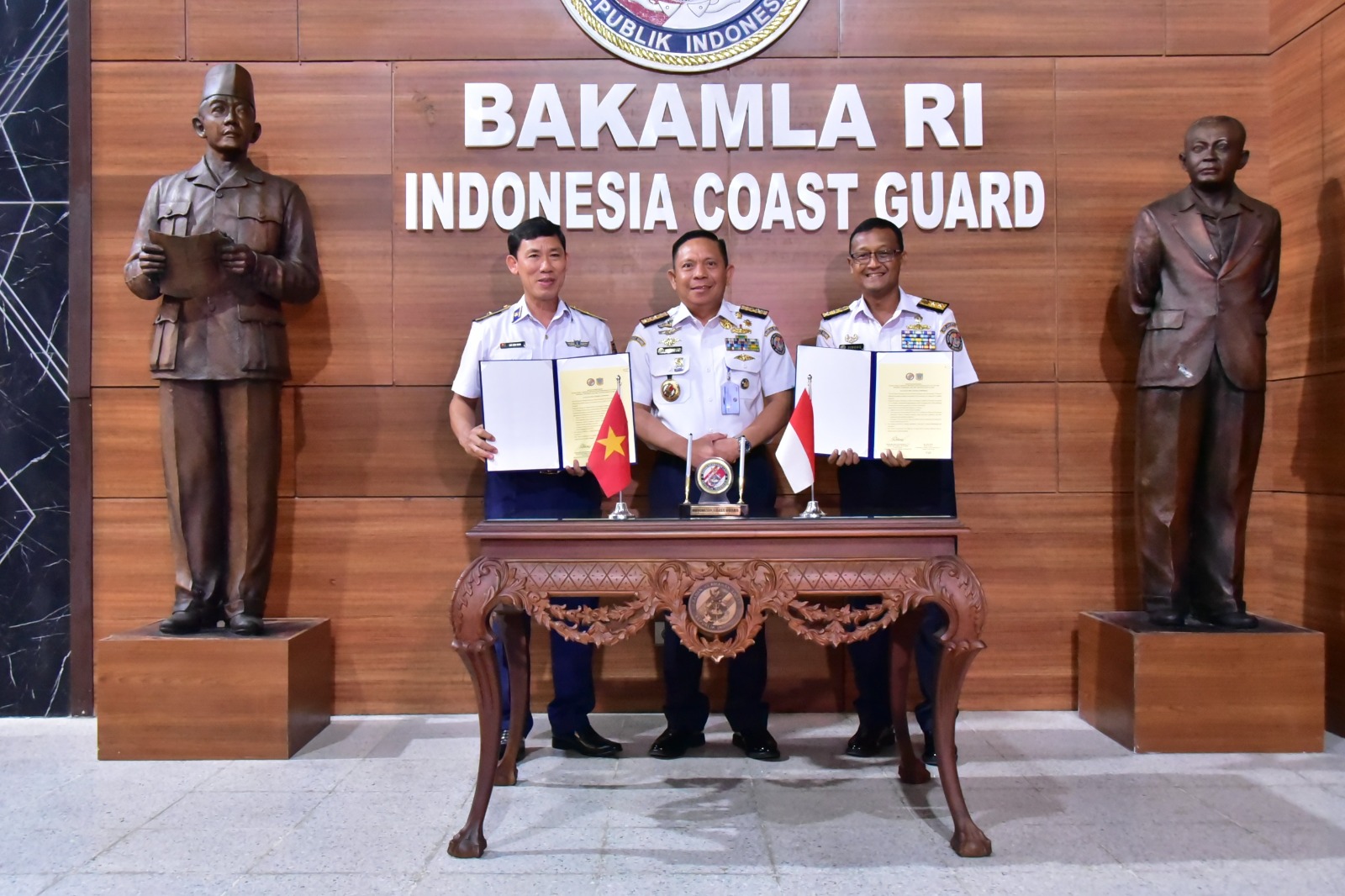 Bakamla RI dan Coast Guard Vietnam Sepakat Perkuat Kerja Sama Maritim