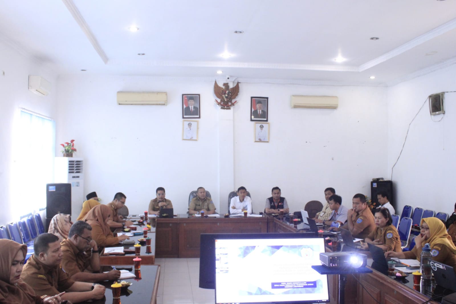 Plt. Kepala Dinas Pangan Pimpin Rapat Verifikasi dan Validasi Data Bantuan Pangan 