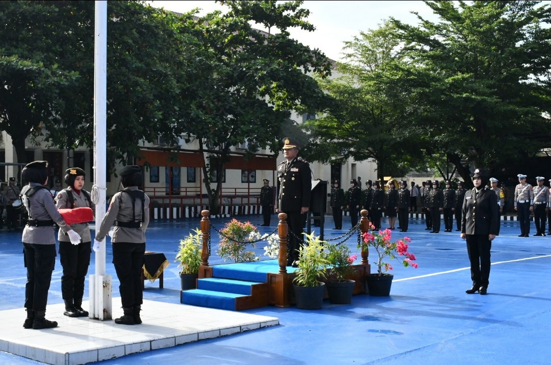Wakapolres Karanganyar Bacakan Amanat Hari Ibu 2025: Perempuan Berdaya Kunci Menuju Indonesia Emas 2045