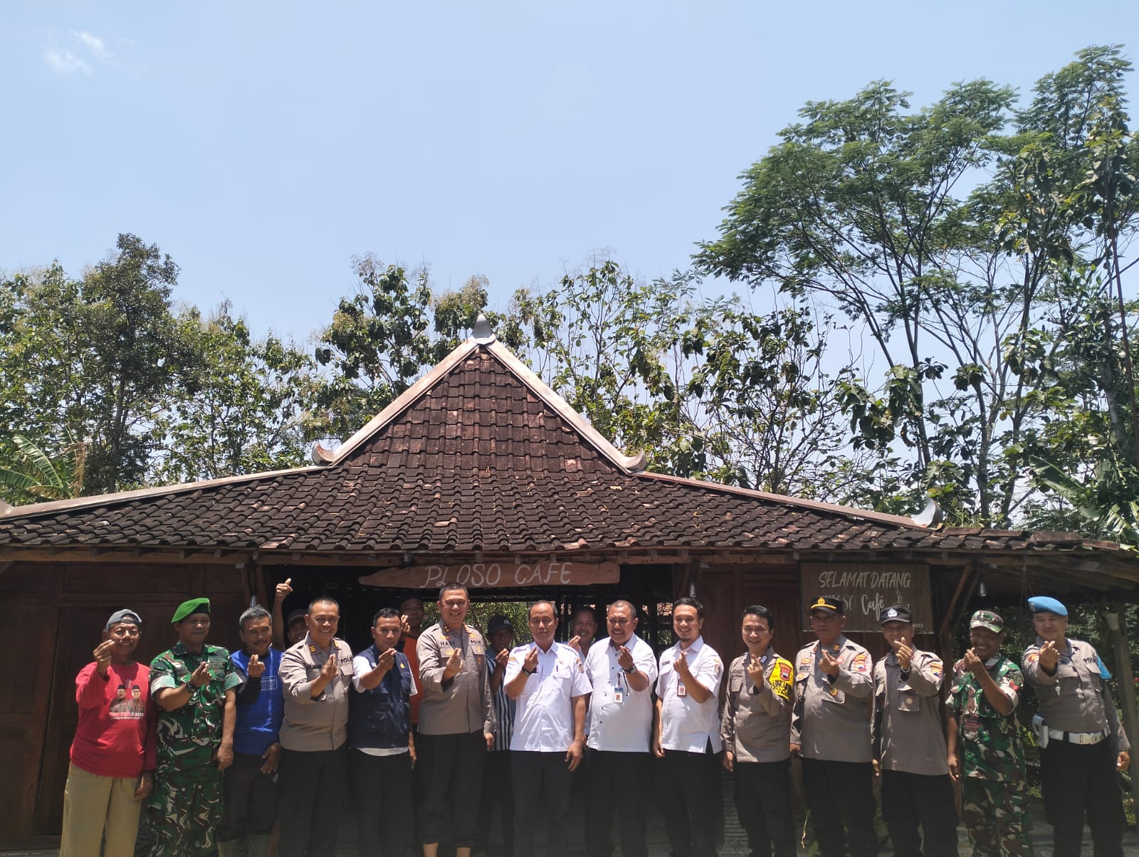 Kapolres Karanganyar Sapa Petani Ploso, Ajak Guyub Bangun Ketahanan Pangan