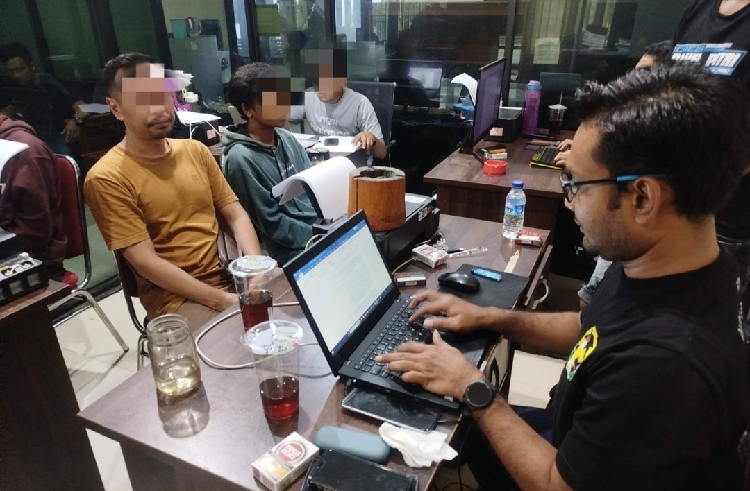 Tiga Pria diringkus  Satresnarkoba Polres Karanganyar, Terancam Hukuman Hingga 20 Tahun Penjara