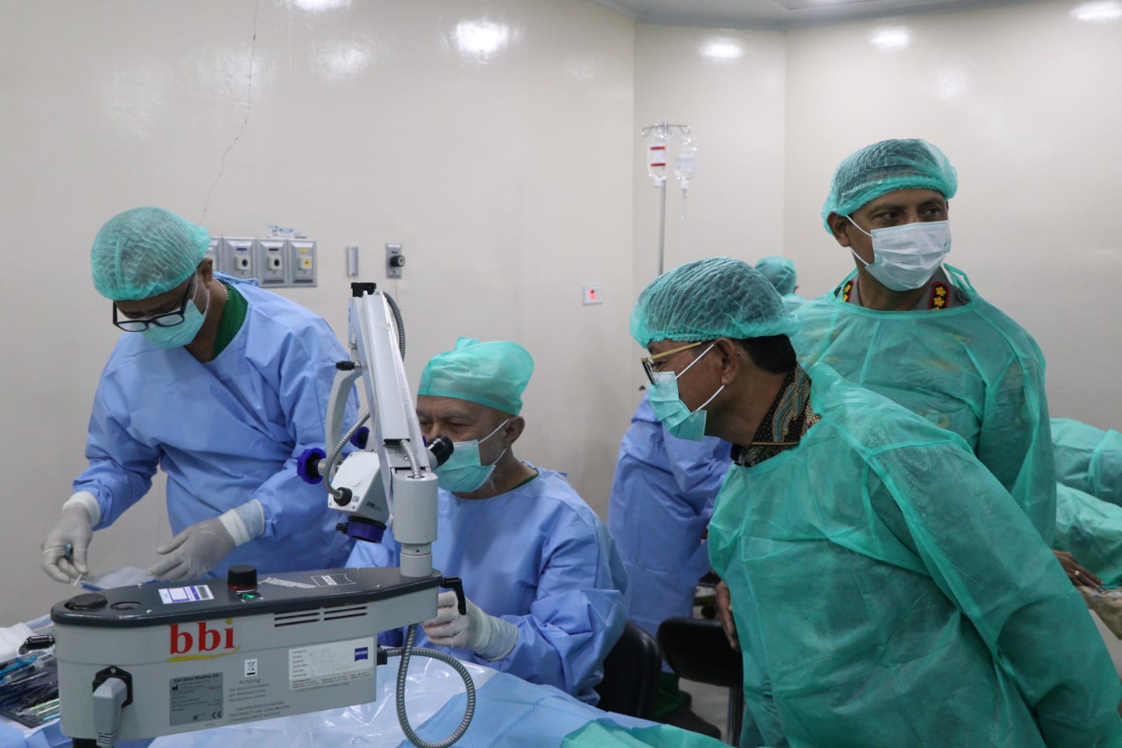 Polri Peduli di Hari Bhayangkara, 6 Tim Dokter Spesialis Mata dan 20 Nakes Operasi 150 Pasien Katarak 