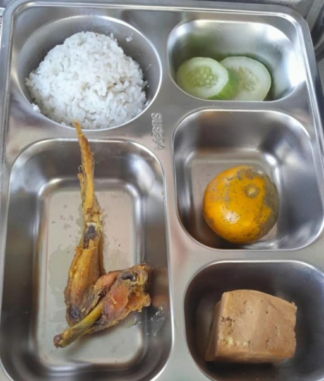 Memberi Makan Gratis Membuka Peluang Korupsi Baru dan Program Mubazir