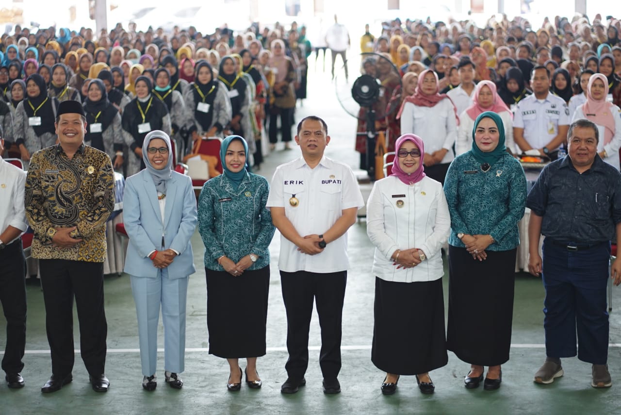 Bupati Labuhanbatu Buka Sosialisasi Penguatan Kelembagaan Kader Posyandu 