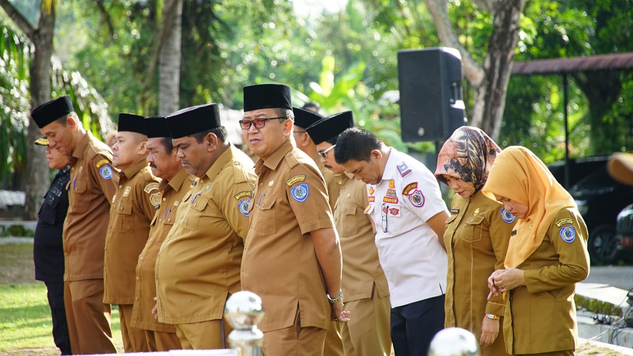 Asisten I Pemerintahan dan Kesra Sekdakab Labuhanbatu Pimpin Apel Gabungan