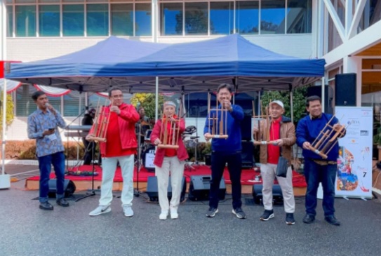 Sukses Besar Diraih oleh Pasar Senggol ke-7 yang Diselenggarakan oleh Komunitas Tangan Di Atas