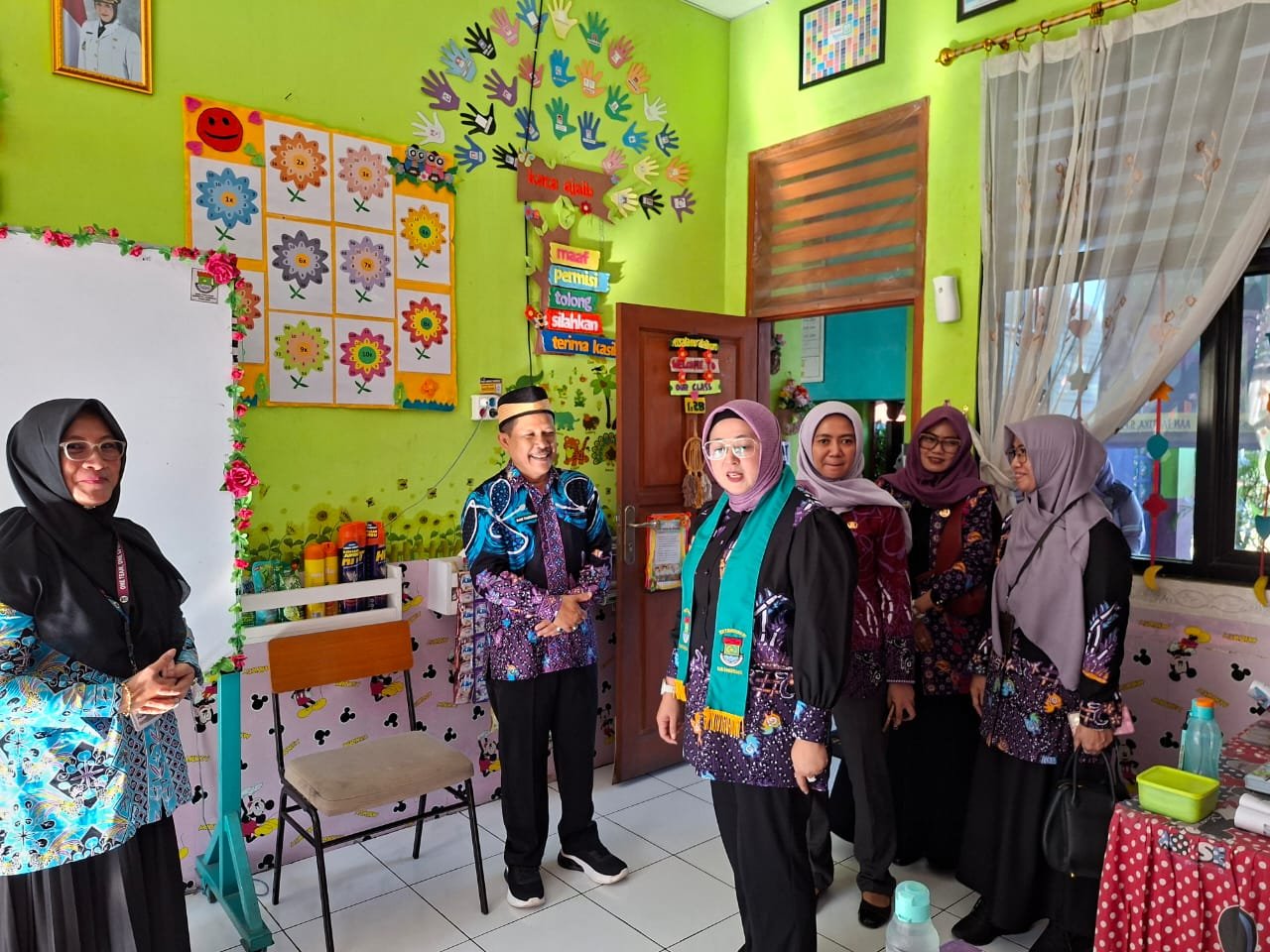 Wabup Intan Nurul Hikmah Ingatkan Peran Guru Sebagai Orang Tua di Sekolah