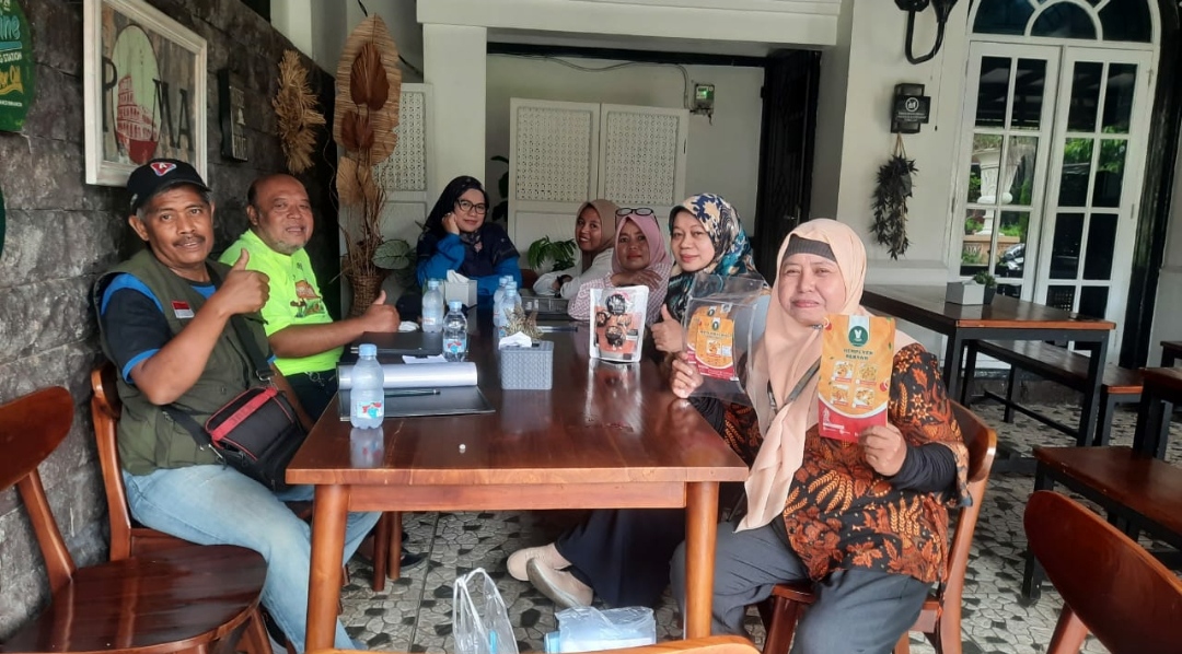 UMKM PPIQAILA Bogor Gelar Silaturahmi Inspiratif di Hendry's Kitchen   