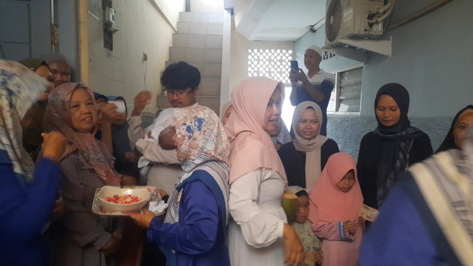 Tasyakuran Aqiqah Cucu Pertama Tomy Suparman Digelar  di Kelurahan Sindang Barang Bogor