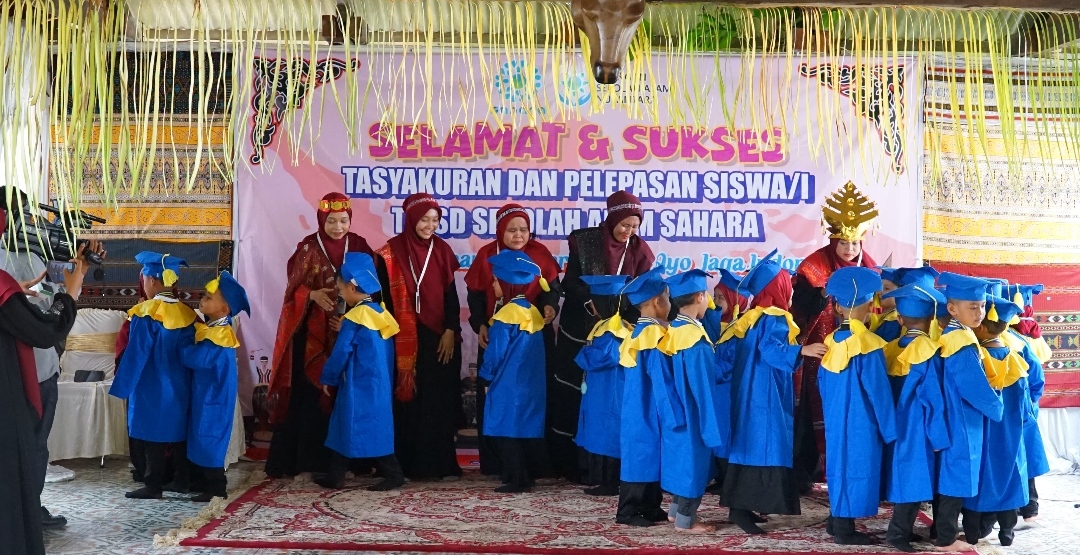 Wakil Bupati Labuhanbatu Hadiri Pelepasan TK dan SD Yayasan Alam Sahara