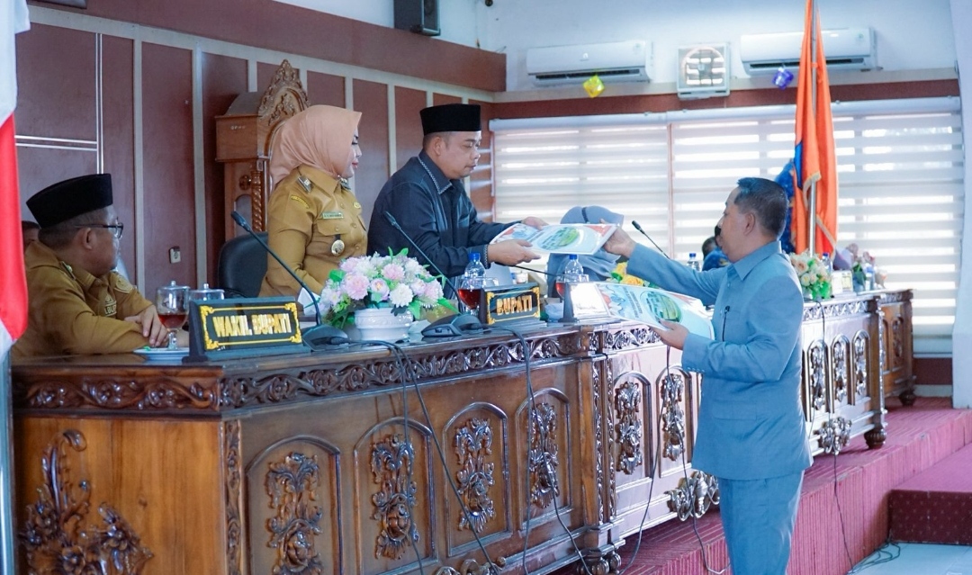 Bupati Labuhanbatu Terima Laporan Rekomendasi Dari DPRD Terhadap LKPJ TA.2025