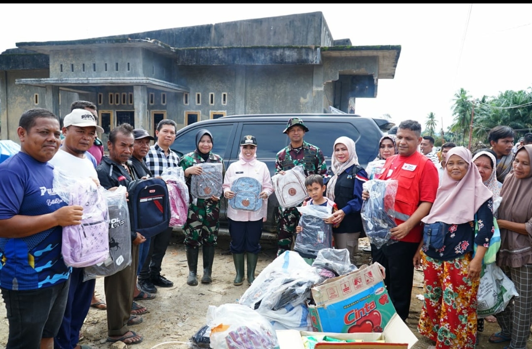 Bupati Labuhanbatu Temui Warga Batang Toru dan Garoga Tapsel yang Terdampak Banjir