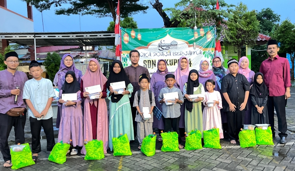 SDN Cikupa 04, Mengadakan Kegiatan Pesantren Kilat, Bukber dan Santunan Anak Yatim