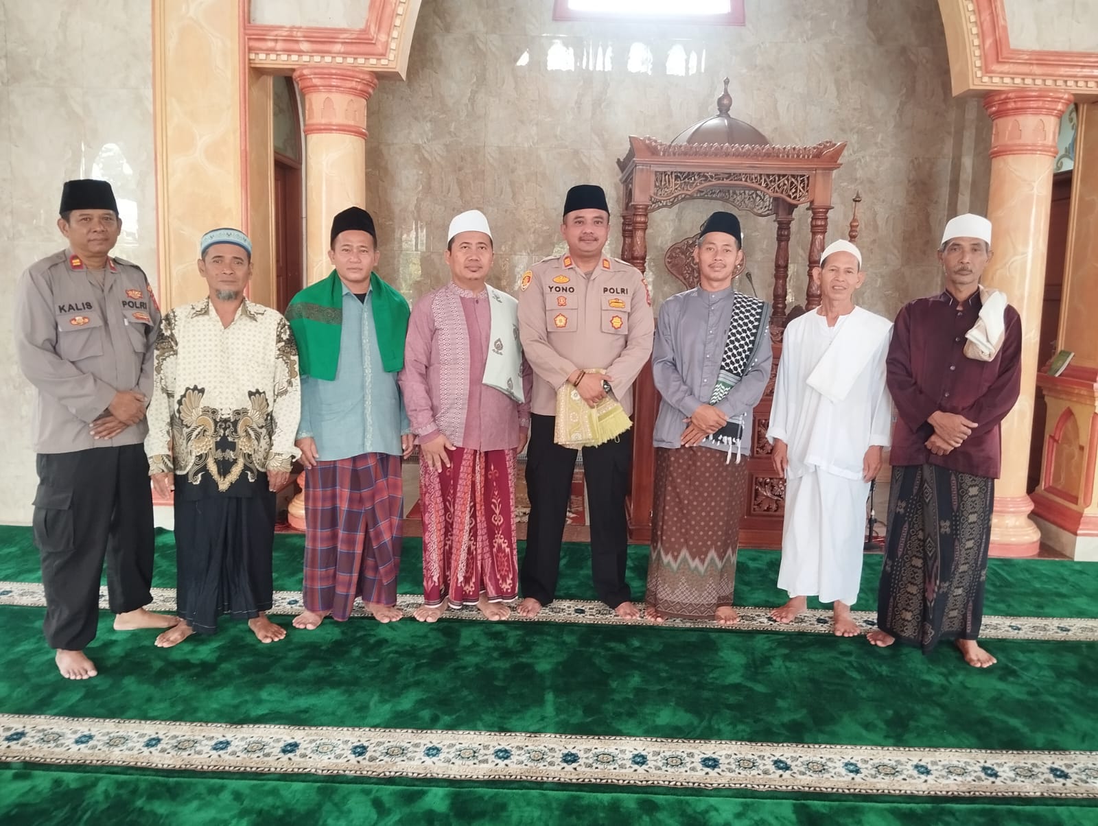 Kapolsek Rajeg Gelar Shalat Jumat Keliling, Pererat Silaturahmi dengan Warga Sukamanah