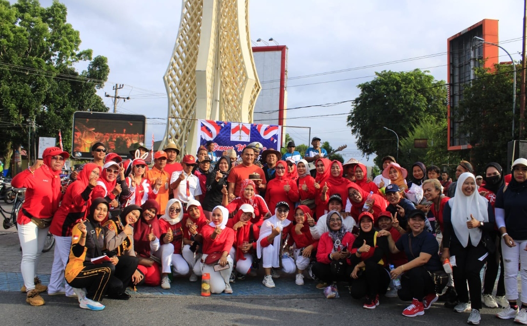 Wakil Bupati Ikuti Senam Massal Gebyar Merah Puti