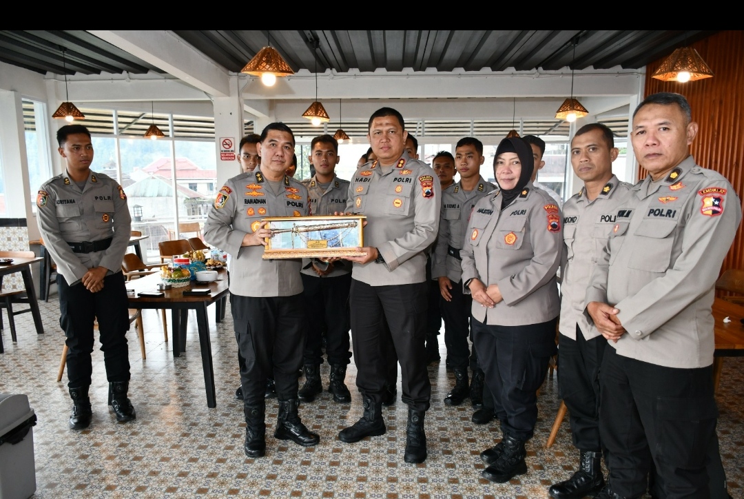 Supervisi Magang  Dan Penelitian  PASIS AKPOL Angkatan 57 DI Polres Karanganyar