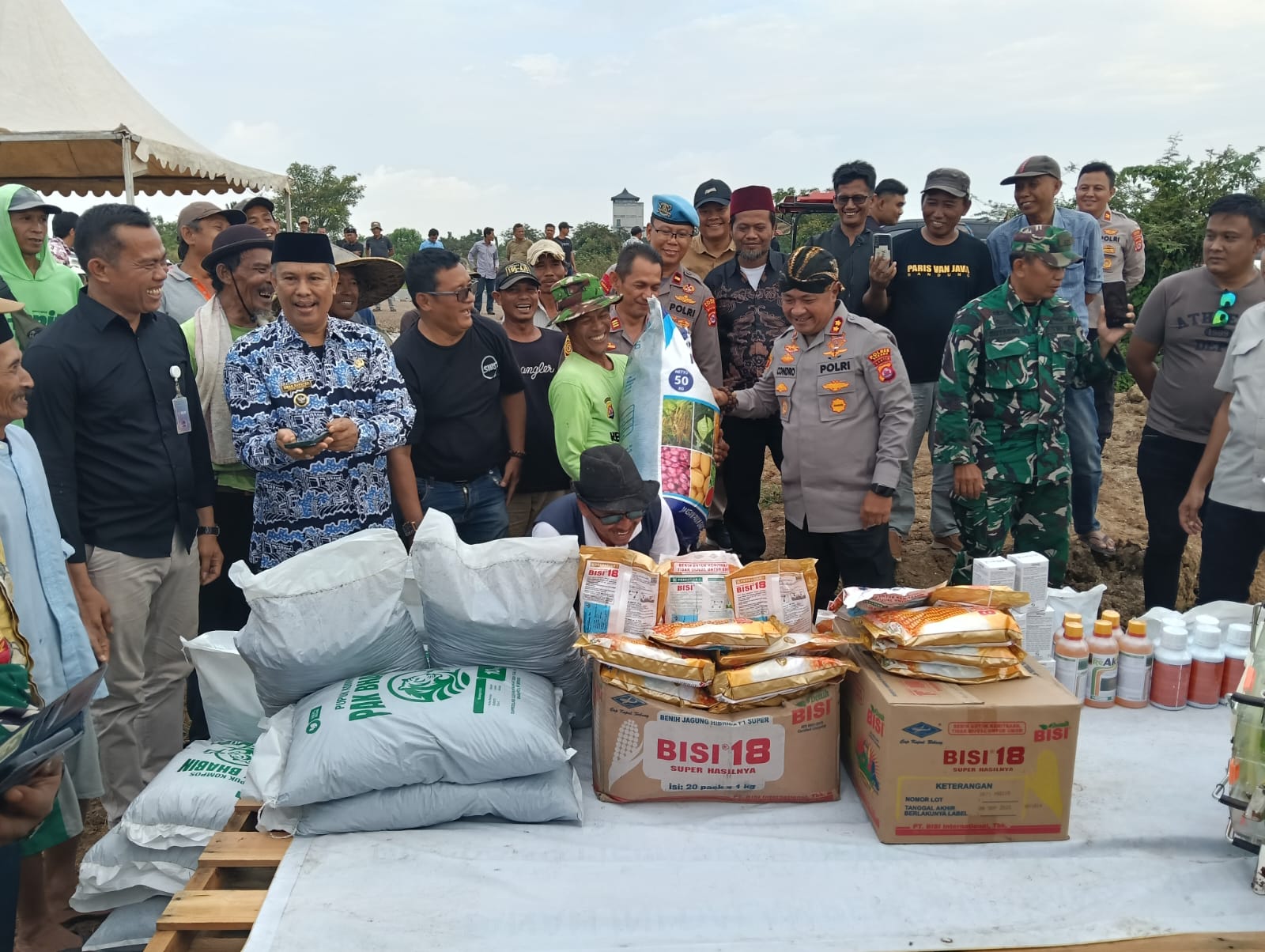 Kapolres Serang Tanam Bibit Jagung di Lahan 2 Hektar, Dukung Program Ketahanan Pangan Nasional