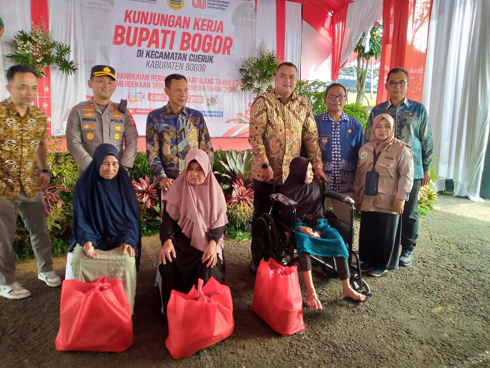 Bupati Bogor Rudy Susmanto Semarakkan HUT RI ke-80 di Kecamatan Cijeruk