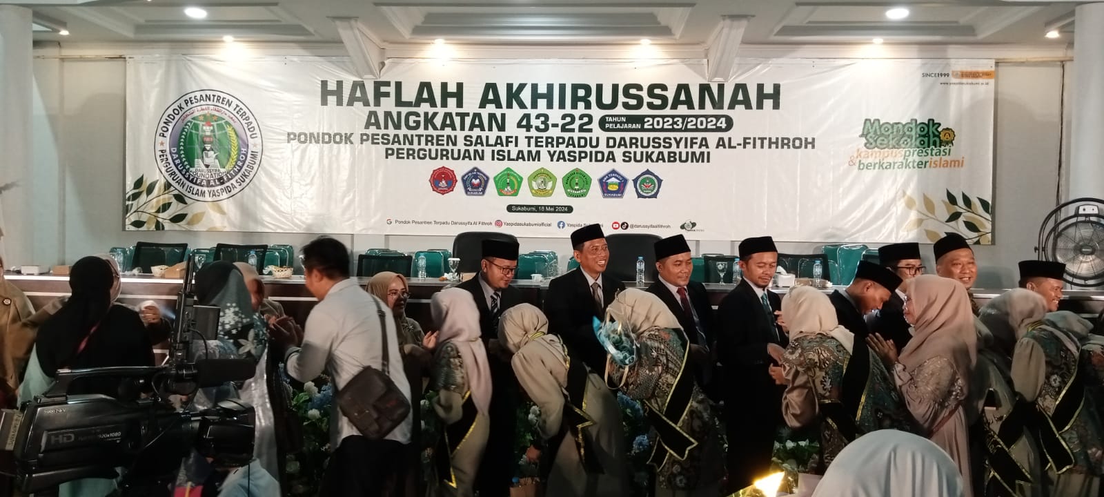 Haflah Akhirusannah Angkatan 43-22 Pondok Pesantren Salafi Terpadu Darussyifa AL Fithroh YASPIDA Sukabumi