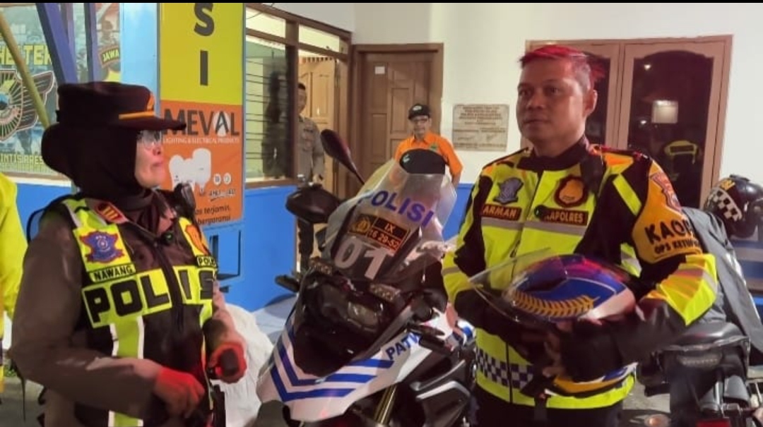 Pantau H+3 Lebaran, Kapolres Karanganyar Pastikan Arus Wisata Tawangmangu–Ngargoyoso Aman dan Terkendali