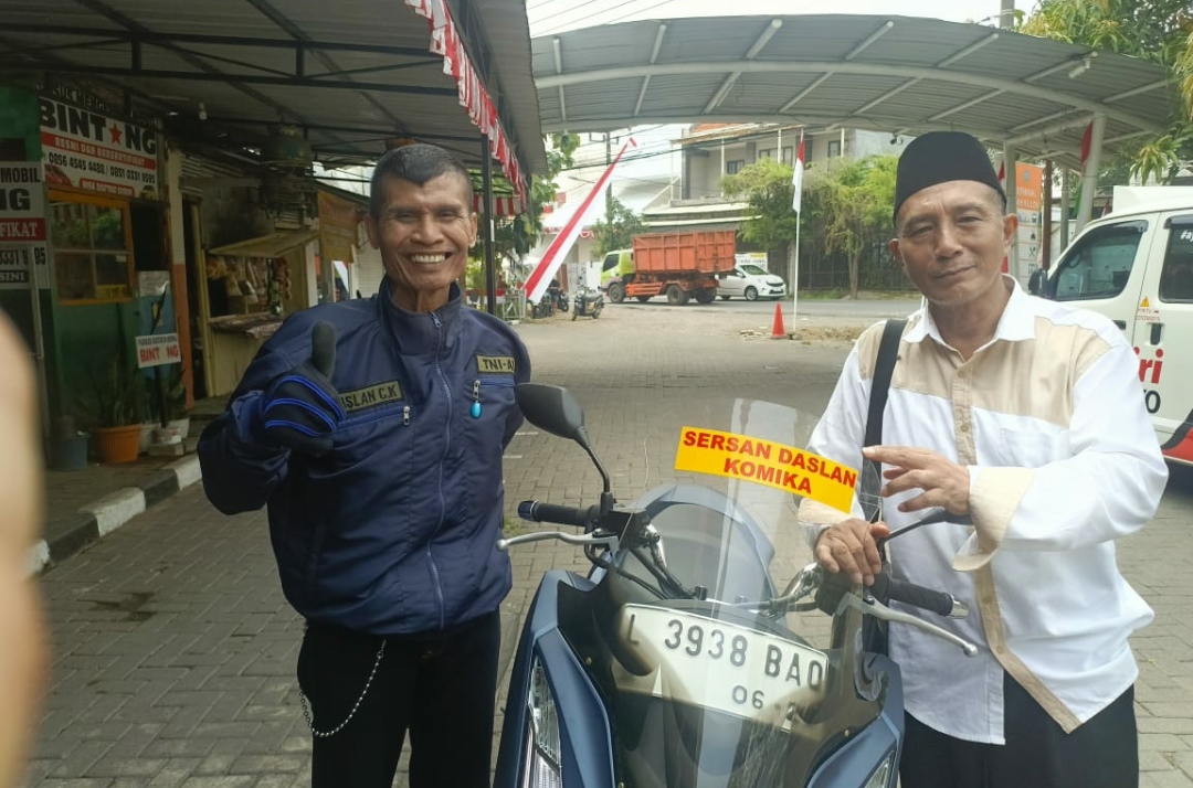 Bersama Komika Sertu Daslan di Surabaya