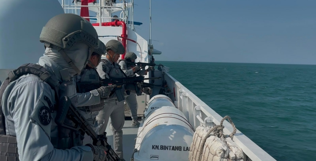 Bakamla RI Gelar Latihan Menembak di Perairan Batam, Uji Kesiapan Sistem Persenjataan