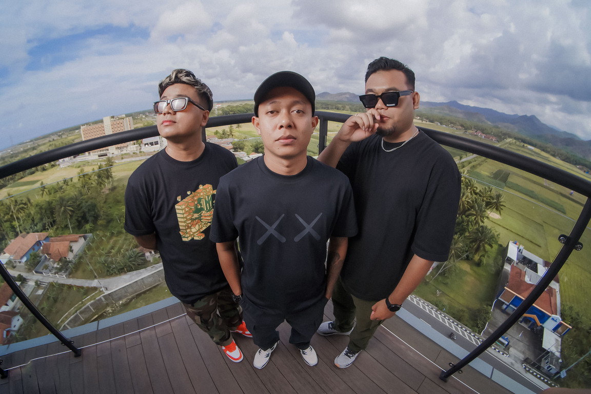 KARNAMEREKA Merilis “AYAH” Sebagai Single ke-7 Untuk Album Fortune