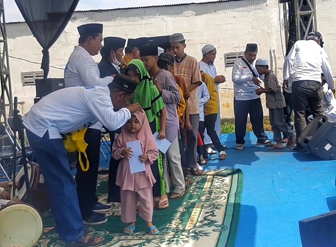 Santunan Yatim Digelar Paguyuban Masyarakat Desa Rawapanjang di Momen Agustusan 