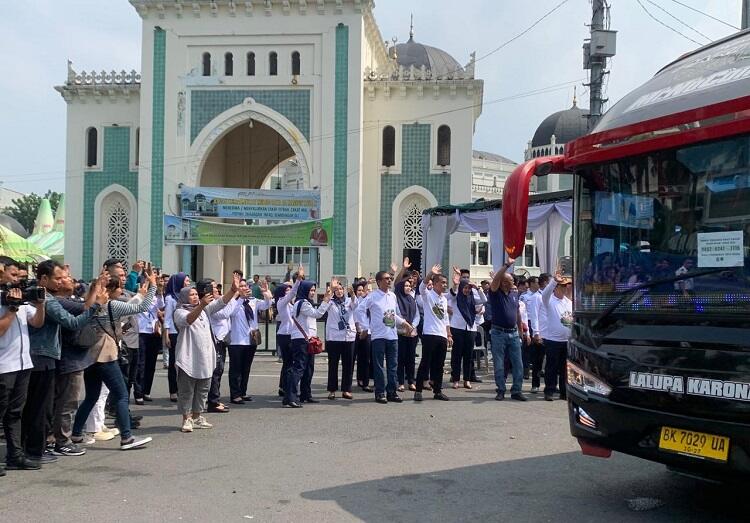 Kadishub Lepas Kloter Pertama Mudik Bareng Pemko Medan 2024