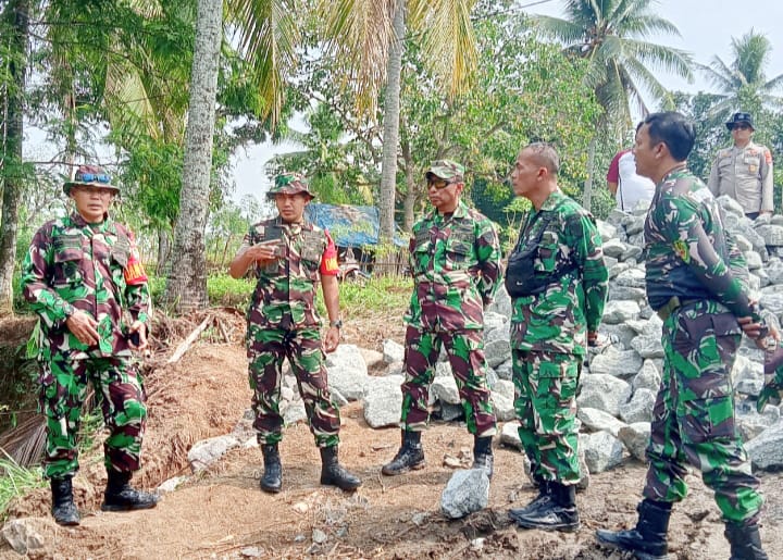 TMMD ke 125 Kodim 0623) Cilegon Bangun Jalan dan Fasilitas Umum, Fokus Tingkatkan Kesejahteraan Warga