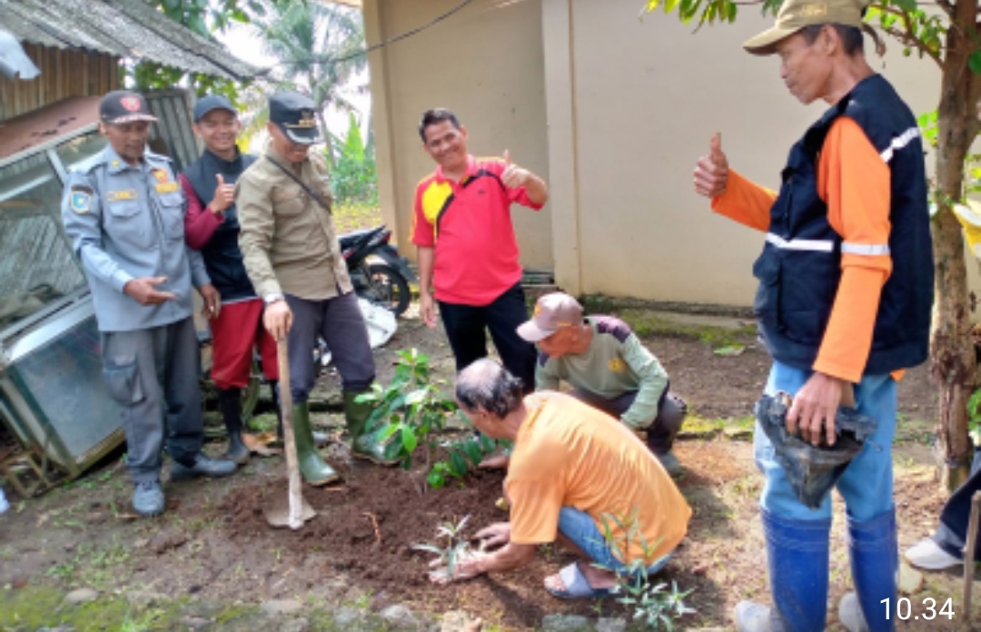 Pemdes Sukawening Gelar Jumsih: Wujud Nyata Kesadaran Warga Jaga Kebersihan dan Lingkungan