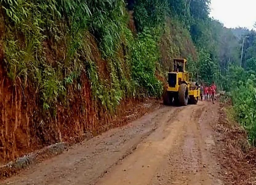 Pemkab Madina Tingkatkan Sarana Infrastruktur Ruas Jalan