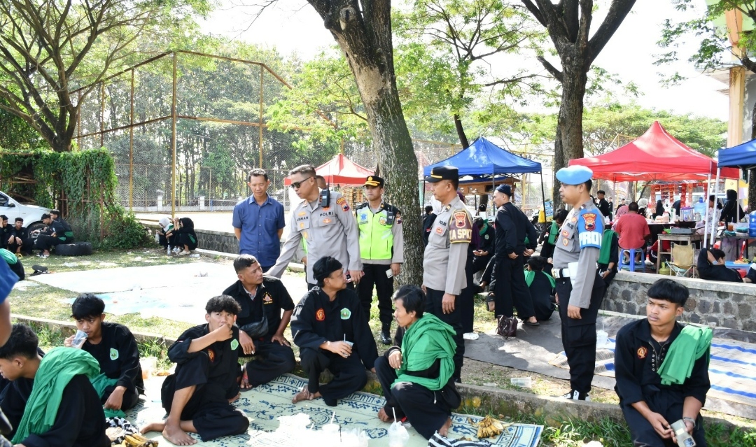 Polres Karanganyar Siagakan Personel, Kapolres Pimpin Pengamanan Pembaiatan Pagar Nusa