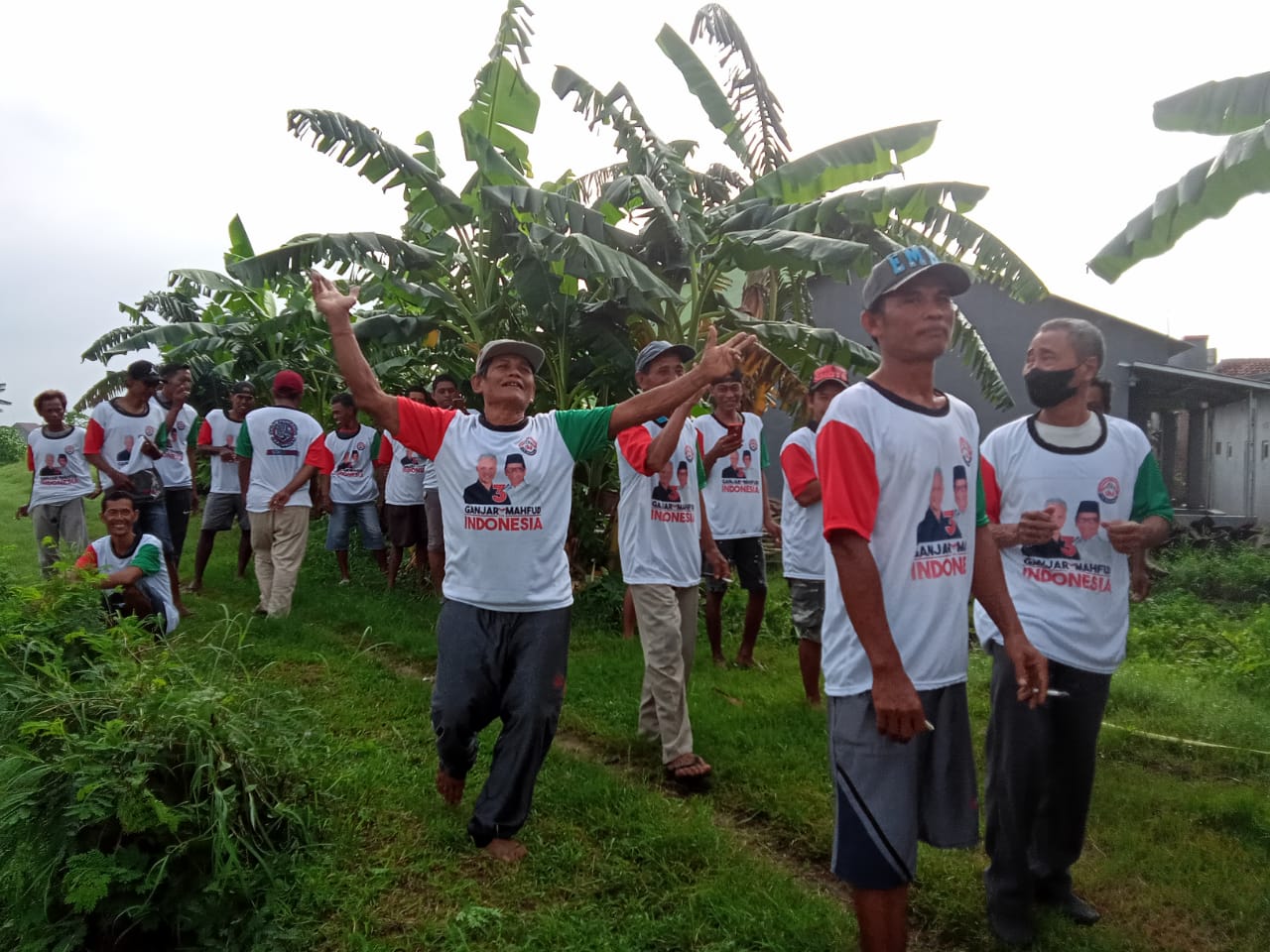 JARITANGAN Bersama Warga Brebes Adakan Senam Sehat dan Tebus Minyak Goreng Murah