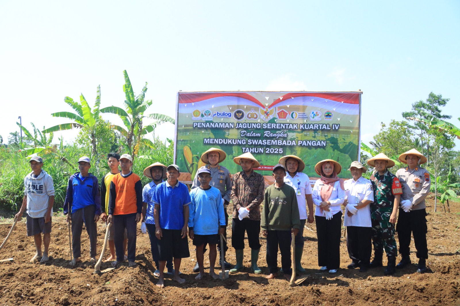 Polres Karanganyar Dukung Ketahanan Pangan Nasional Gelar serentak tanam Jagung Kuartal Ke IV