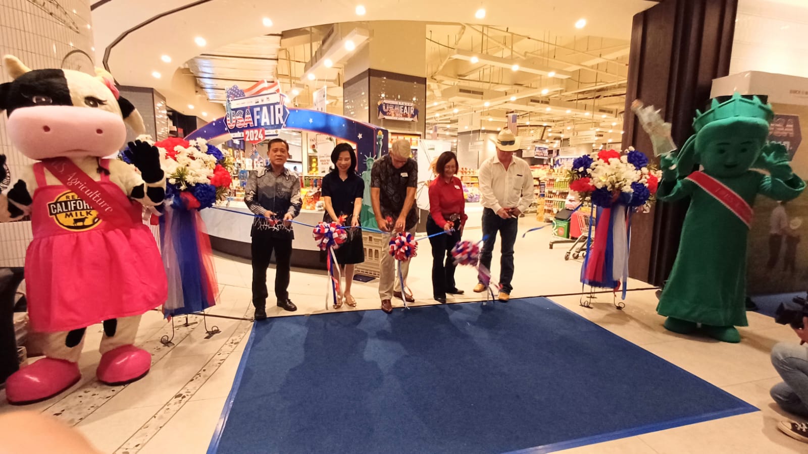 Jelang Kemerdekaan AS Grand Opening Ranch Market