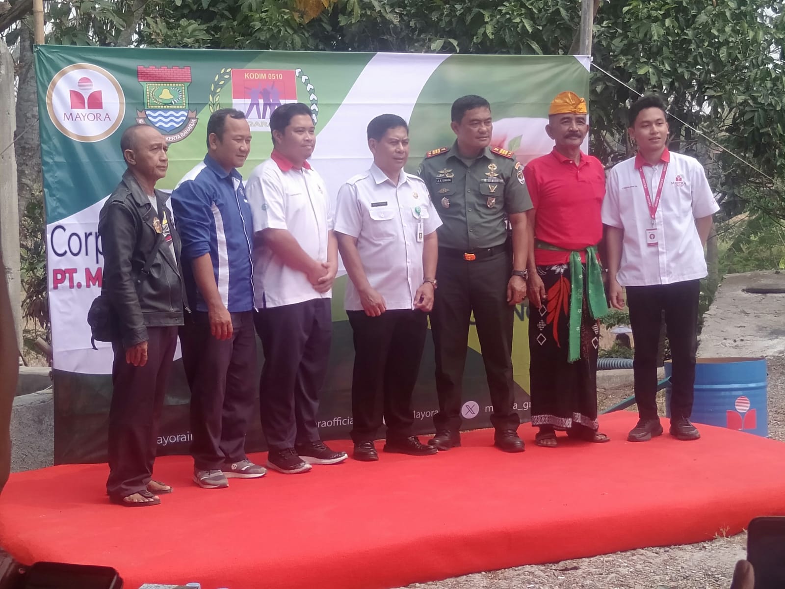 PT.Mayora Indah Jayanti Kembali Gulirkan CSR nya Berupa Penghijauan Lingkungan di Bantaran Sungai 