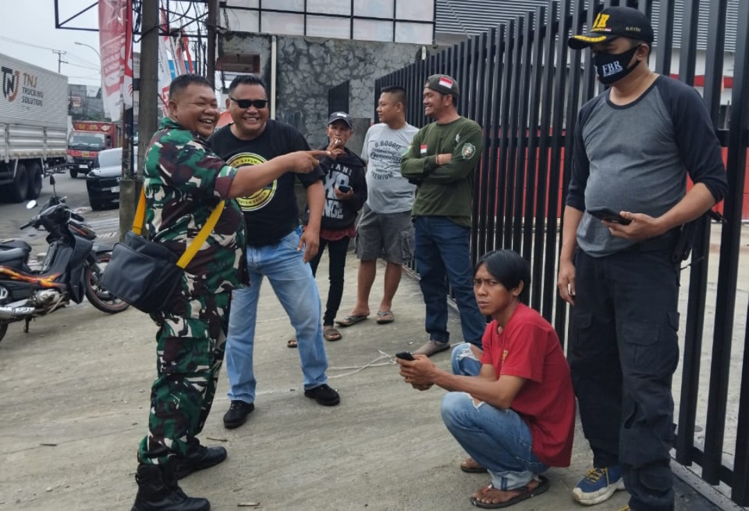 Pelda Teguh Ashari Babinsa Koramil 0621-01/Cibinong Berikan Pembinaan Kepada Ormas 