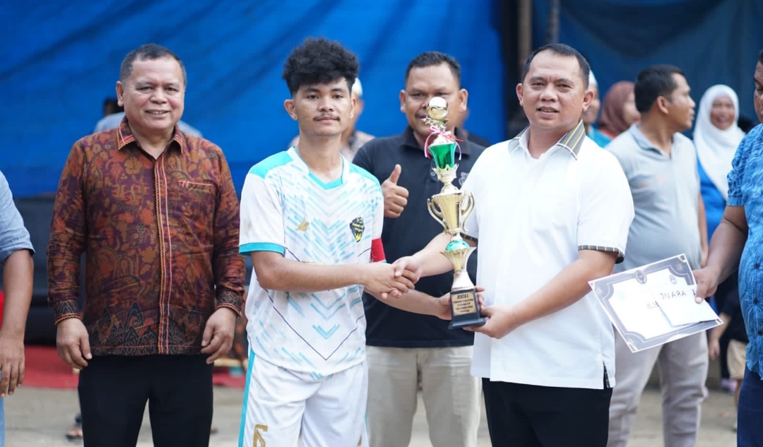 Bupati Menyaksikan Laga Final Turnamen Futsal Purwosari Cup 2023