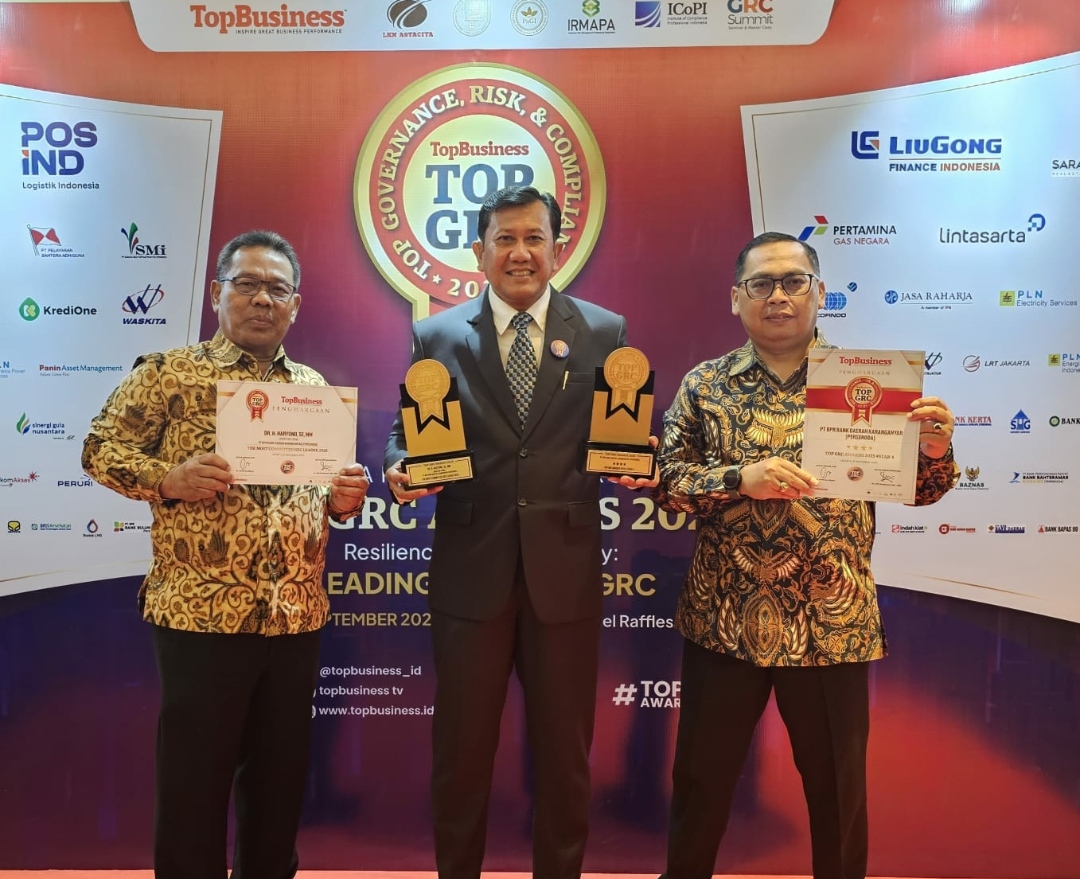 Tata Kelola Tergolong  sangat bagus PT BPR Bank Daerah  Karanganyar Raih Top GRC Awards 2025