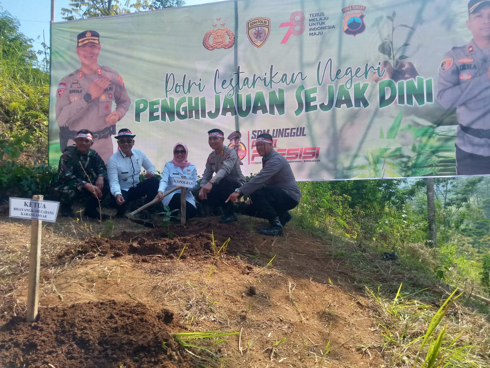 “Polri Lestarikan Negeri, Penghijauan Sejak Dini”, Polres Karanganyar Laksanakan Tanam Pohon Secara Serentak