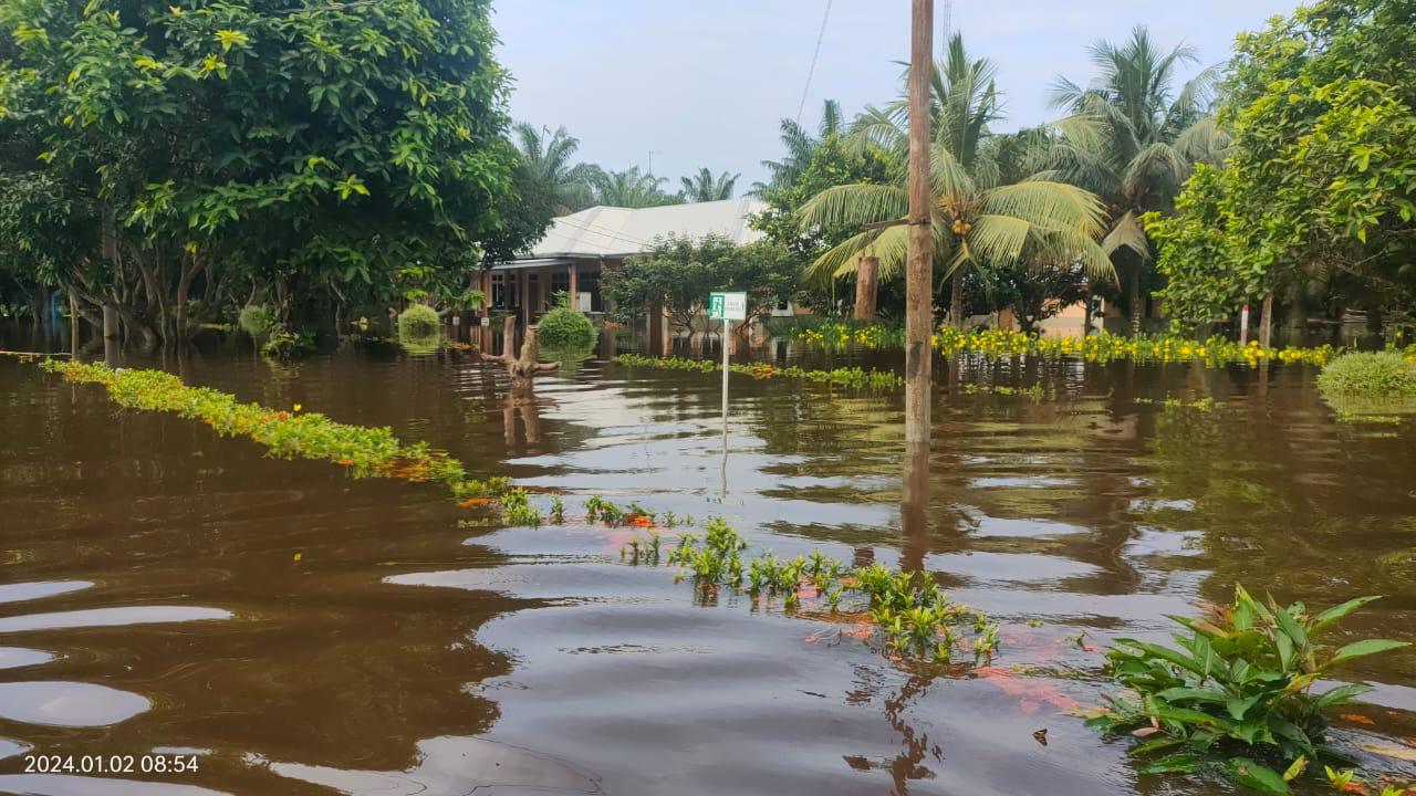 Bupati Labuhanbatu Turun Langsung Temui Warga Terdampak Banjir