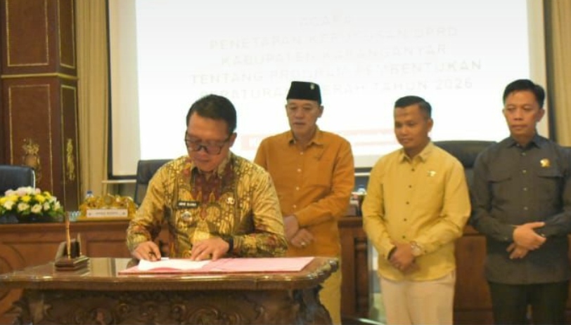 Paripurna DPRD Karanganyar Tetapkan PROPEMPERDA Tahun 2026