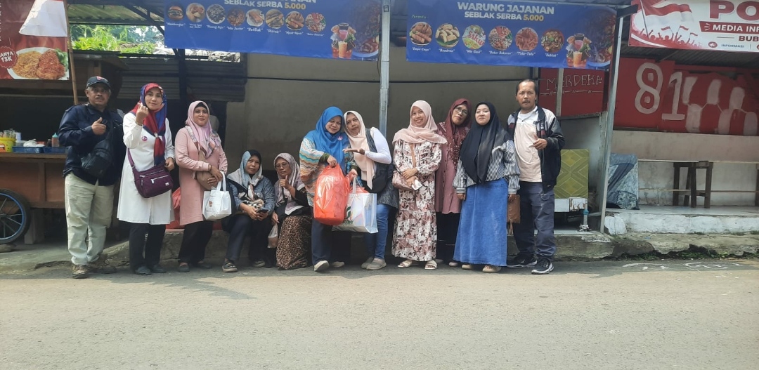 Kulineran Bogor Wajib Tahu! Kunjungi Pabrik Keripik Semprong dan Simping di Kebun Pedas 