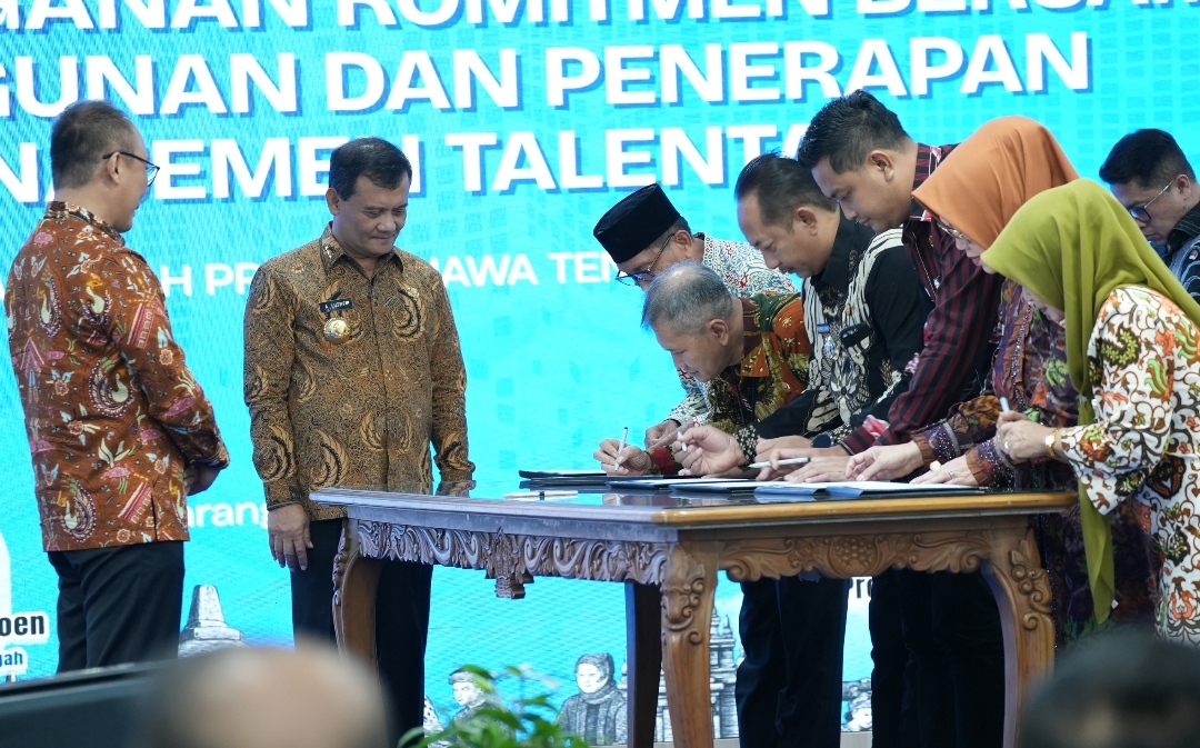 Bupati Karanganyar Tandatangani  Teken Komitmen Manajemen Talenta ASN Bersama  Gubernur Jawa Tengah