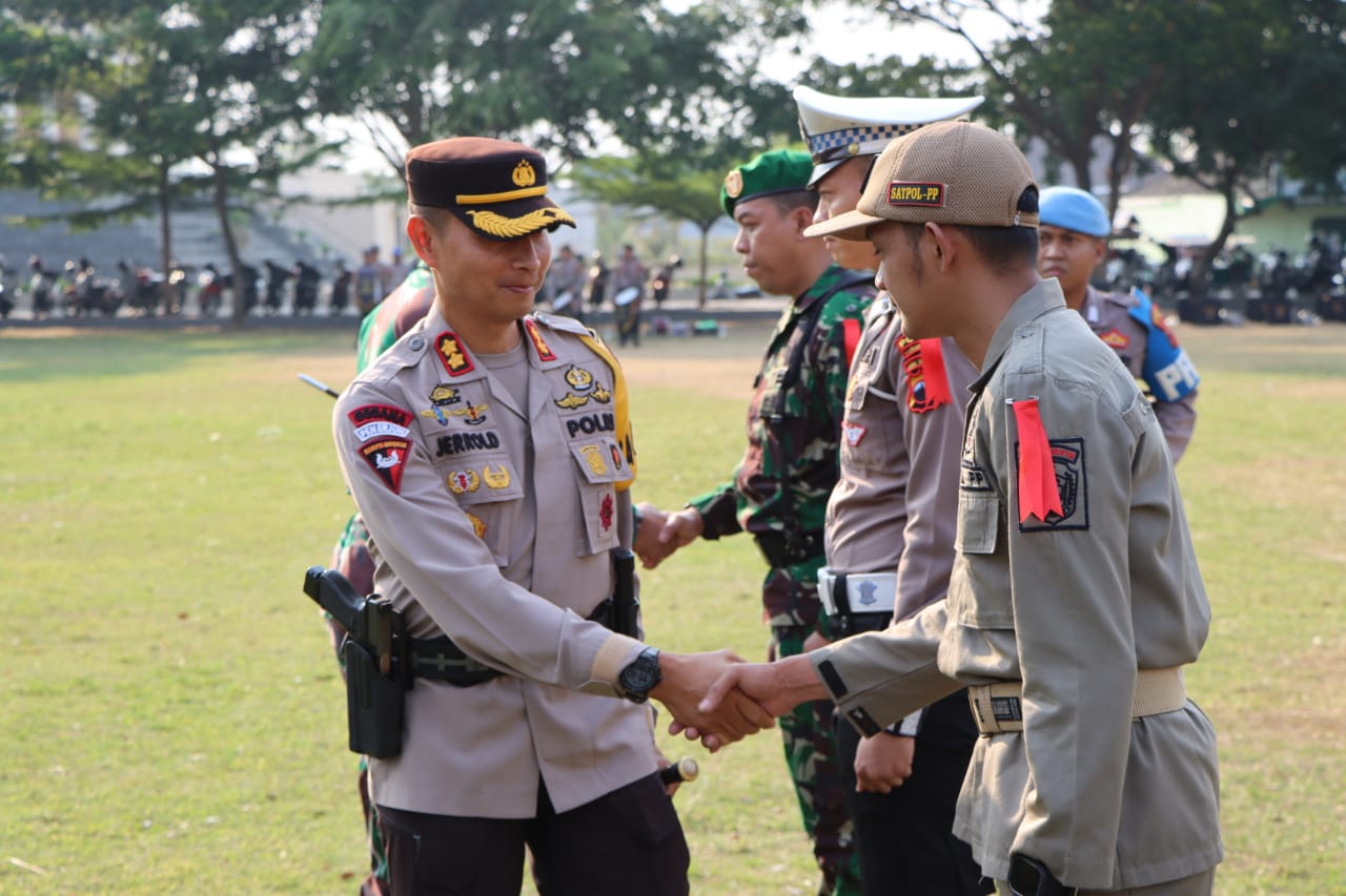 Apel Gelar Pasukan Ops Mantap Brata Candi 2003-2004, Polres Karanganyar Siap Amankan Pemilu 2024