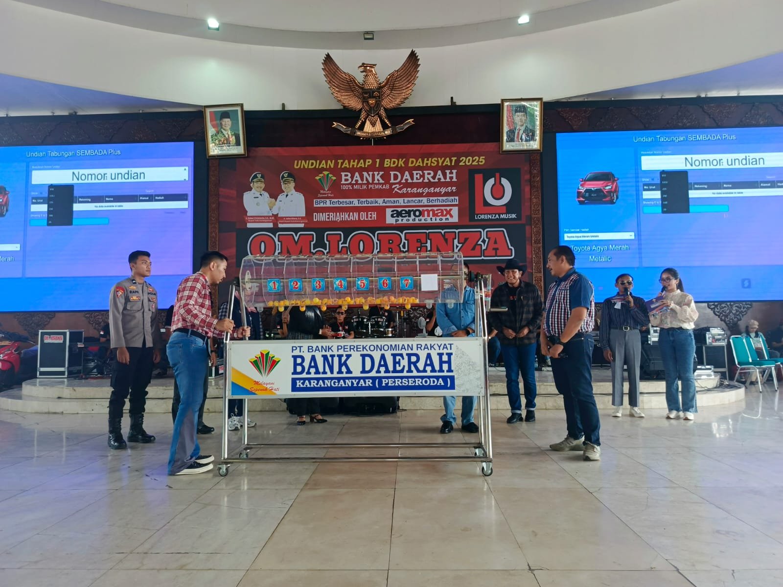 Rejeki Nomplok Mobil Agya Dari PT BPR BDK Karanganyar di Gebyar Dahsyat Didapatkan Oleh Yuni Warga Dimoro