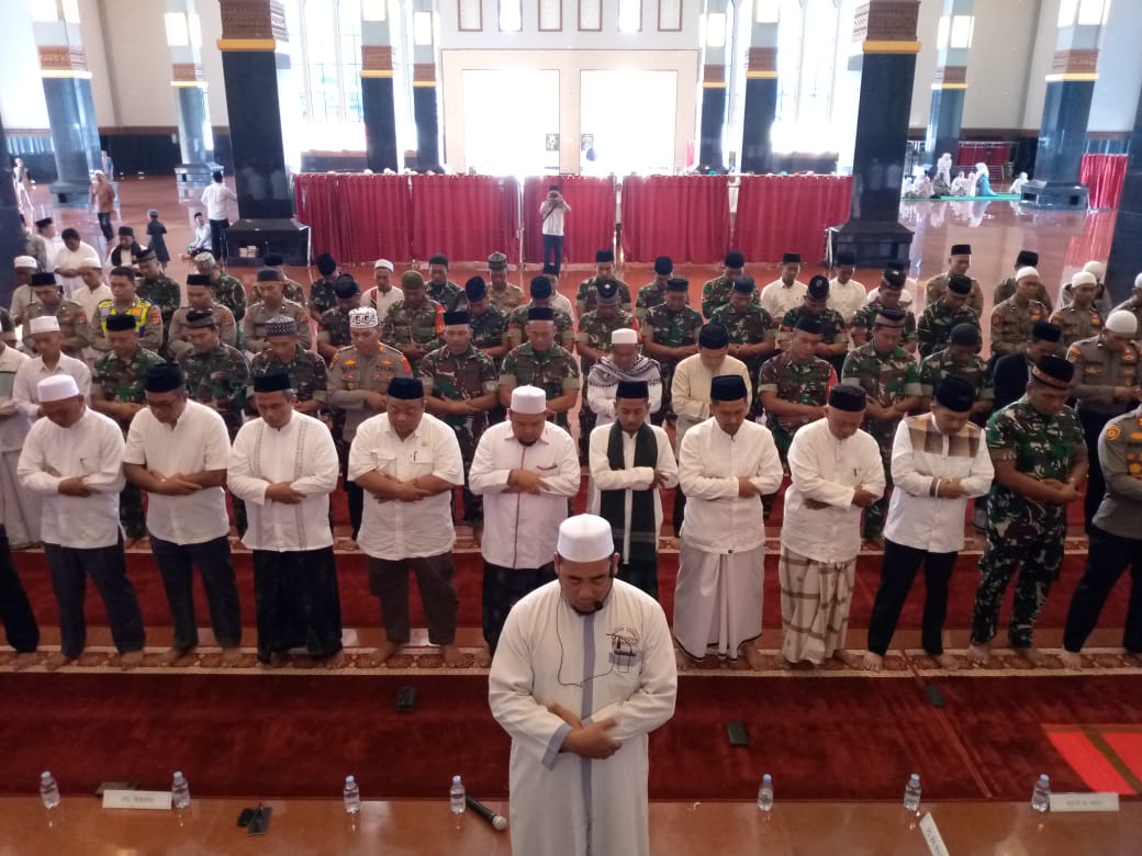 Wujud Syukur HUT RI Ke - 78, Prajurit Kodim 0108/Agara Ikuti Doa dan Zikir Bersama