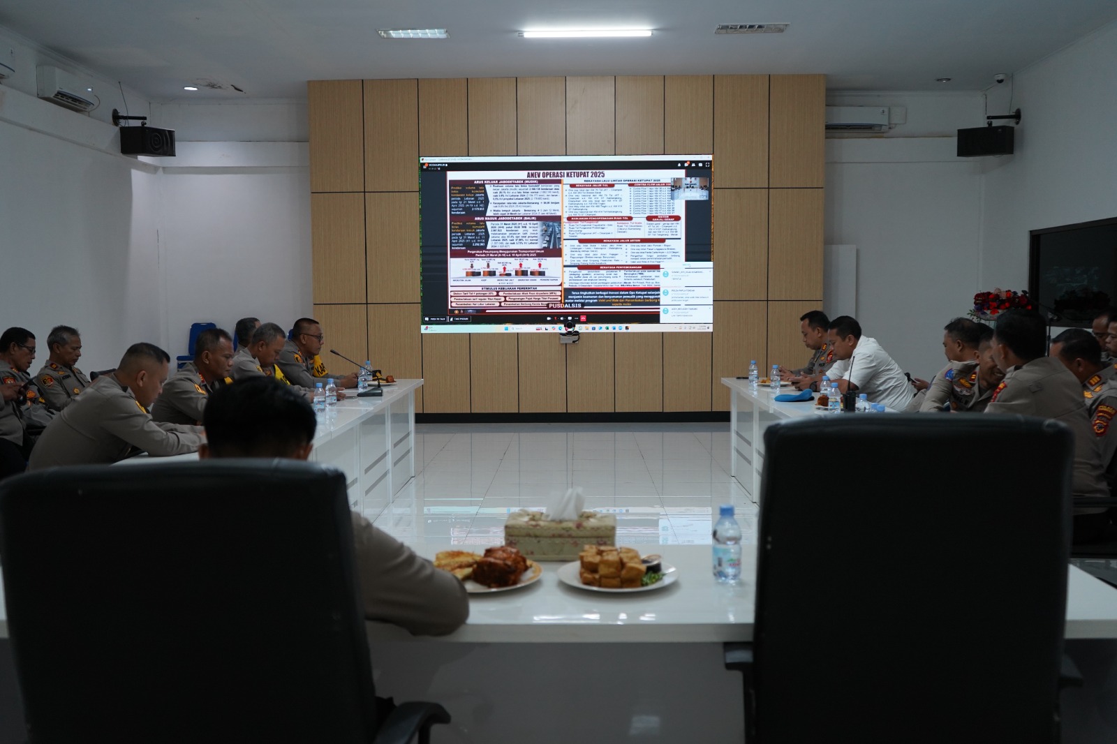  Kapolres Purwakarta Beserta Jajaran Ikuti Vicon Arahan Kapolri