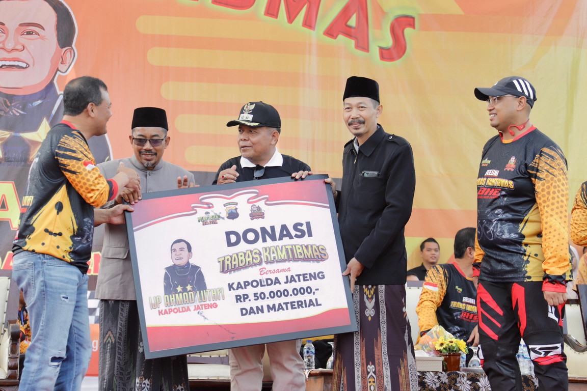 Irjen Pol Ahmad Lutfhi Kapolda Jateng Sosok yang Bermasyarakat Dengan Program Polisi Hadir Ciptakan Kamtibmas 